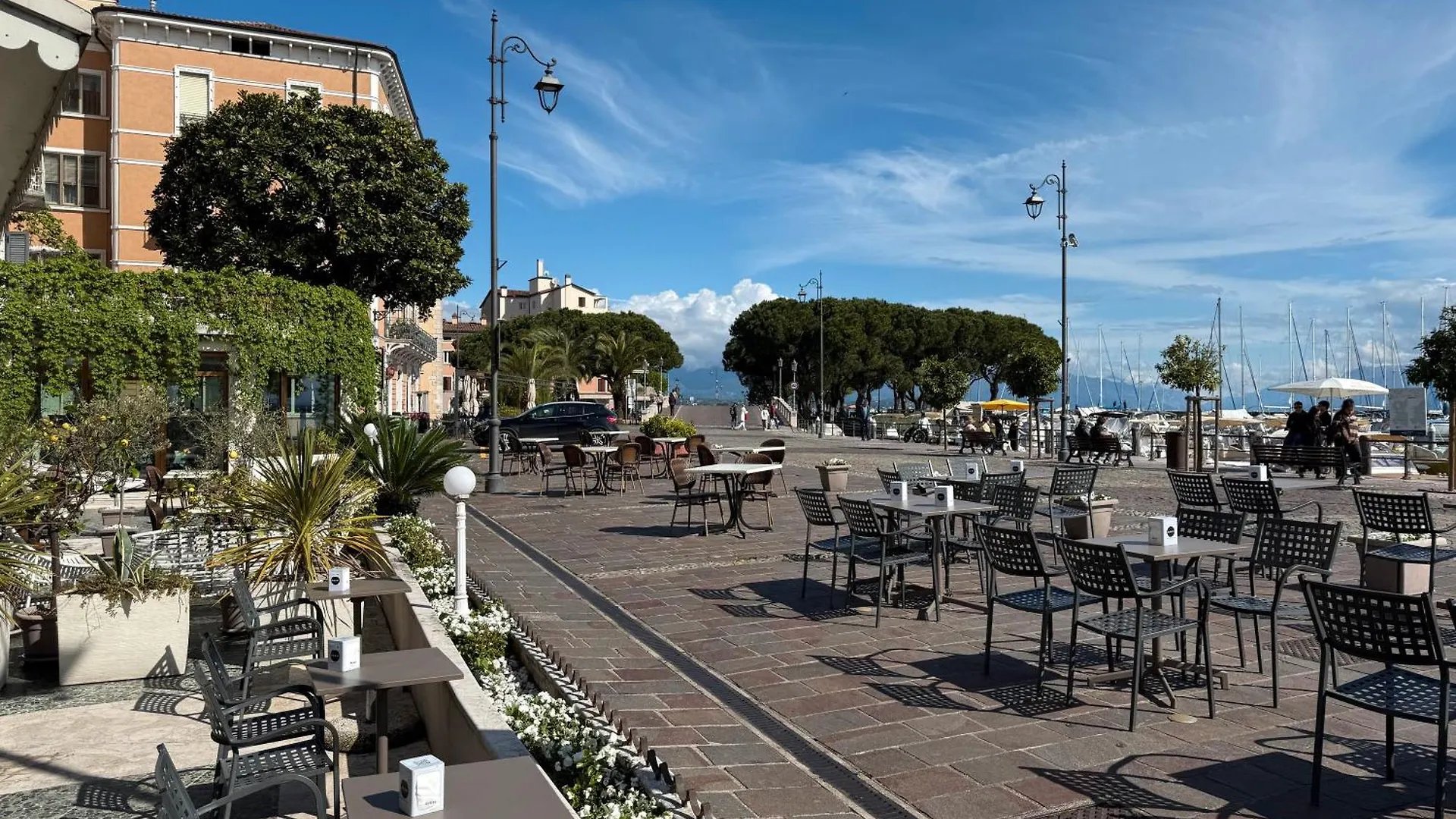 Chiara'S Exclusive In Desenzano Apartman Desenzano del Garda 0*,  Olaszország